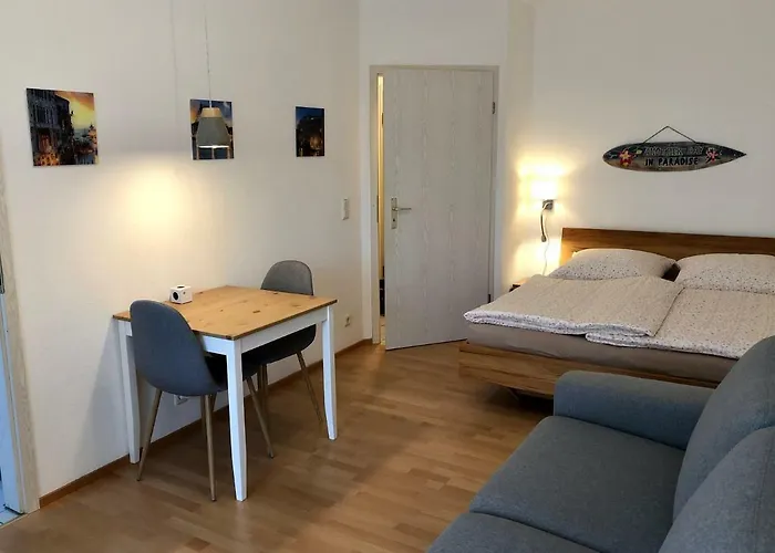 Bed & Kitchen