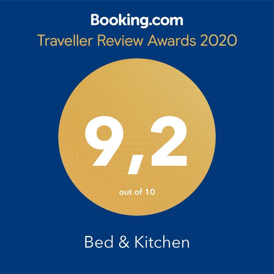 Bed & Kitchen